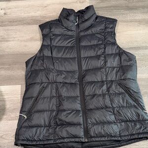 REI Women's Black Quilted Lightweight Puffer Vest